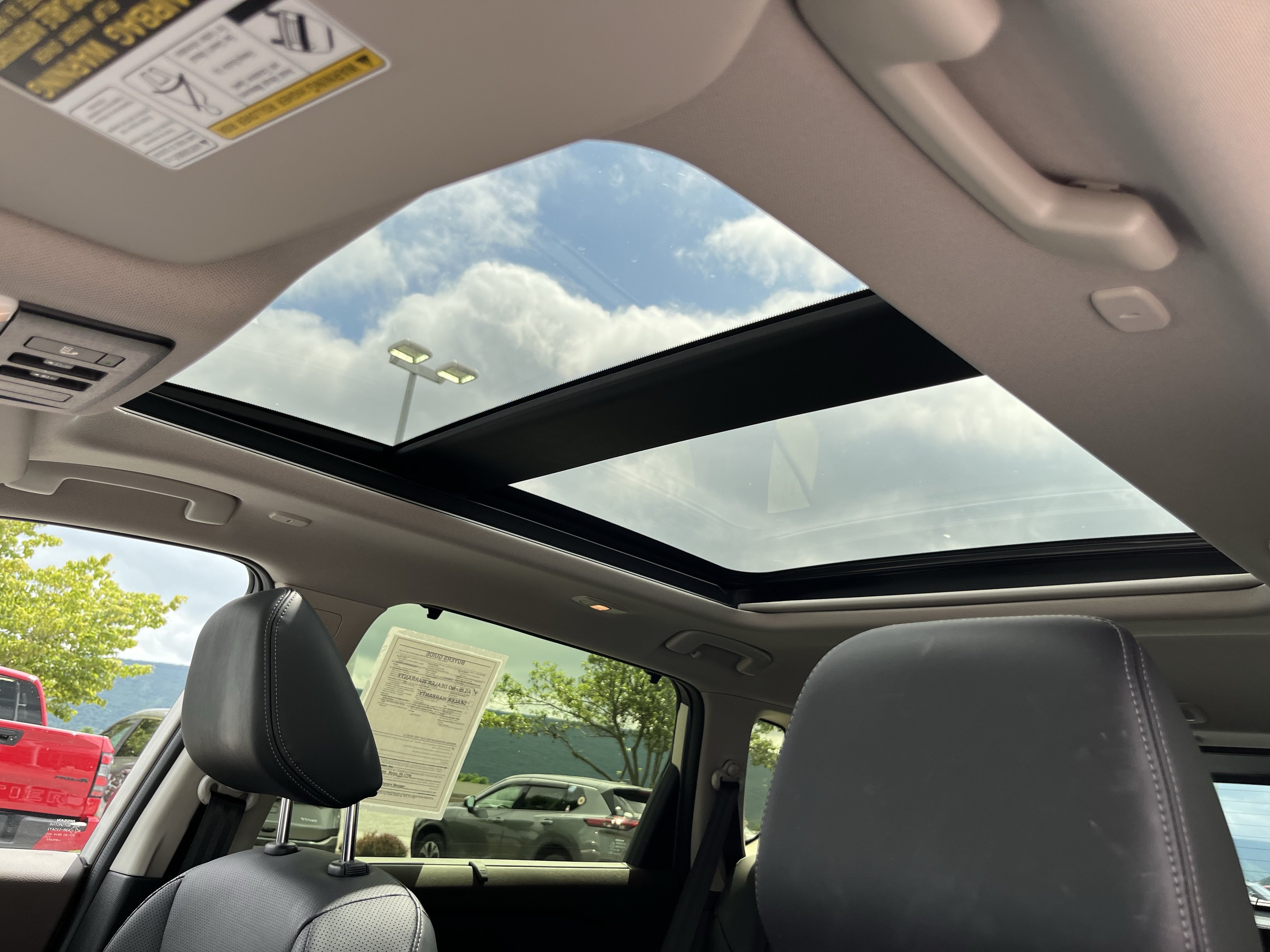 Used 2023 Nissan Rogue Platinum w/ Platinum Premium Package AWD/4WD image 24