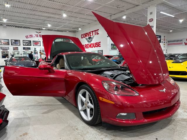 Used 2012 Chevrolet Corvette Coupe w/ 2LT Preferred Equipment Group RWD image 31