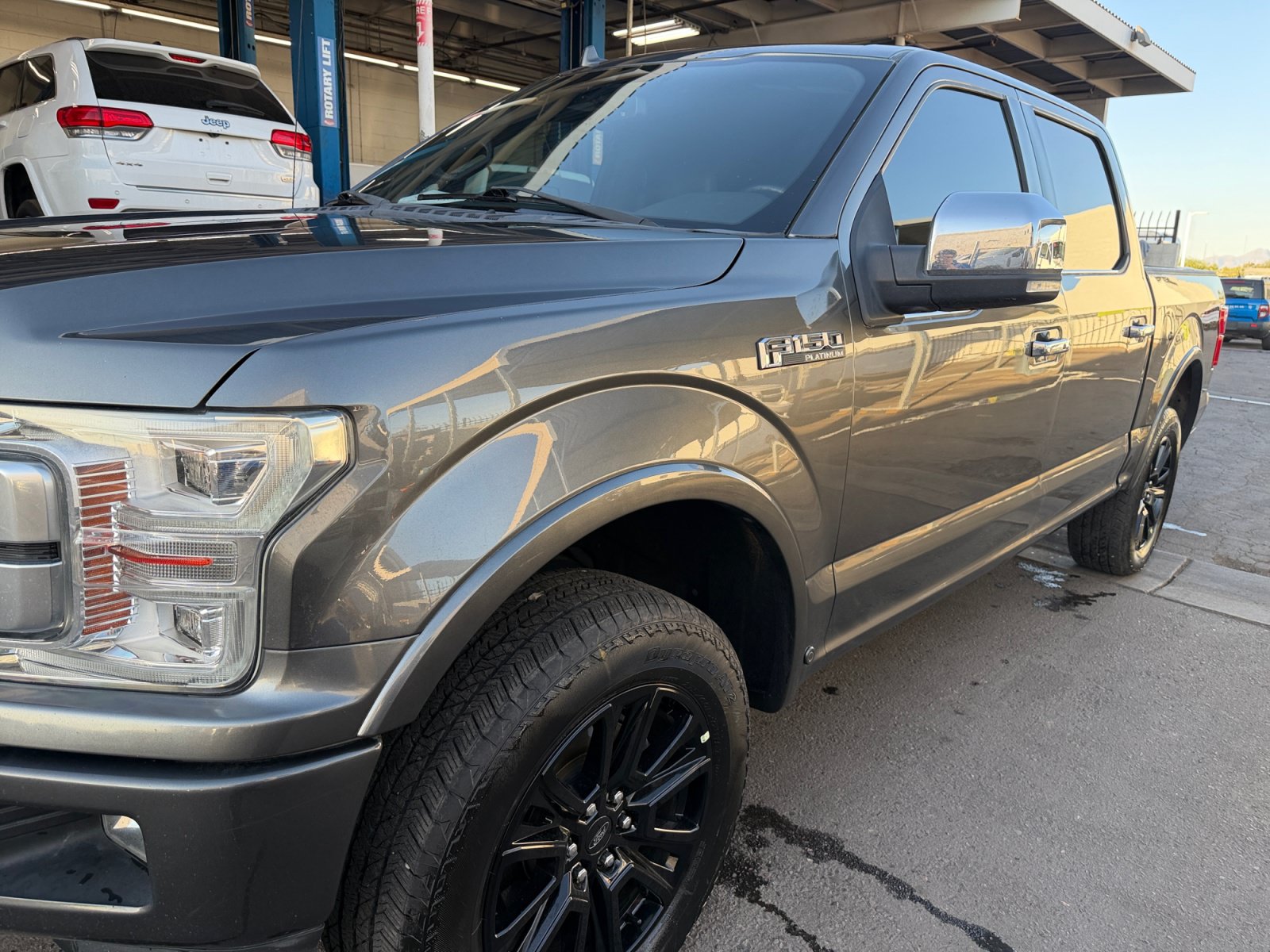 Used 2019 Ford F150 Platinum w/ Equipment Group 701A Luxury AWD/4WD image 10
