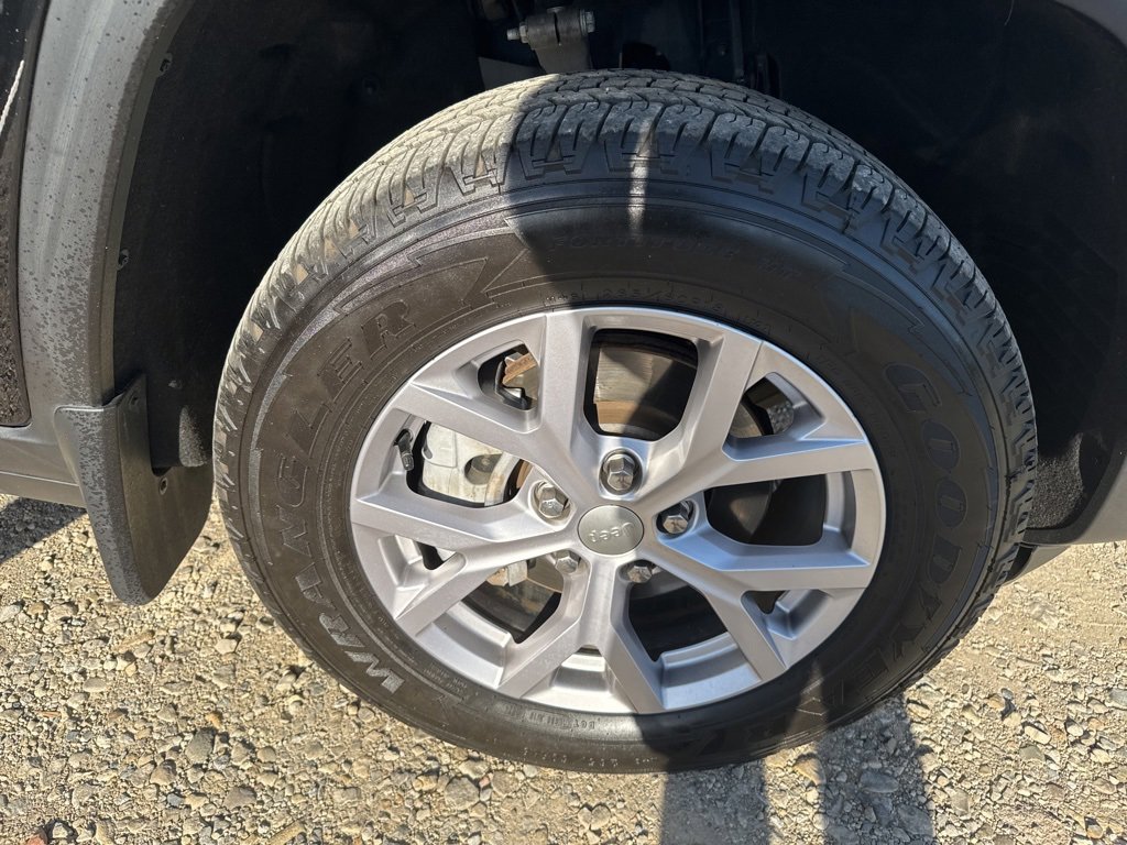 Used 2022 Jeep Grand Cherokee Limited w/ Trailer Tow Prep Group (B) image 38