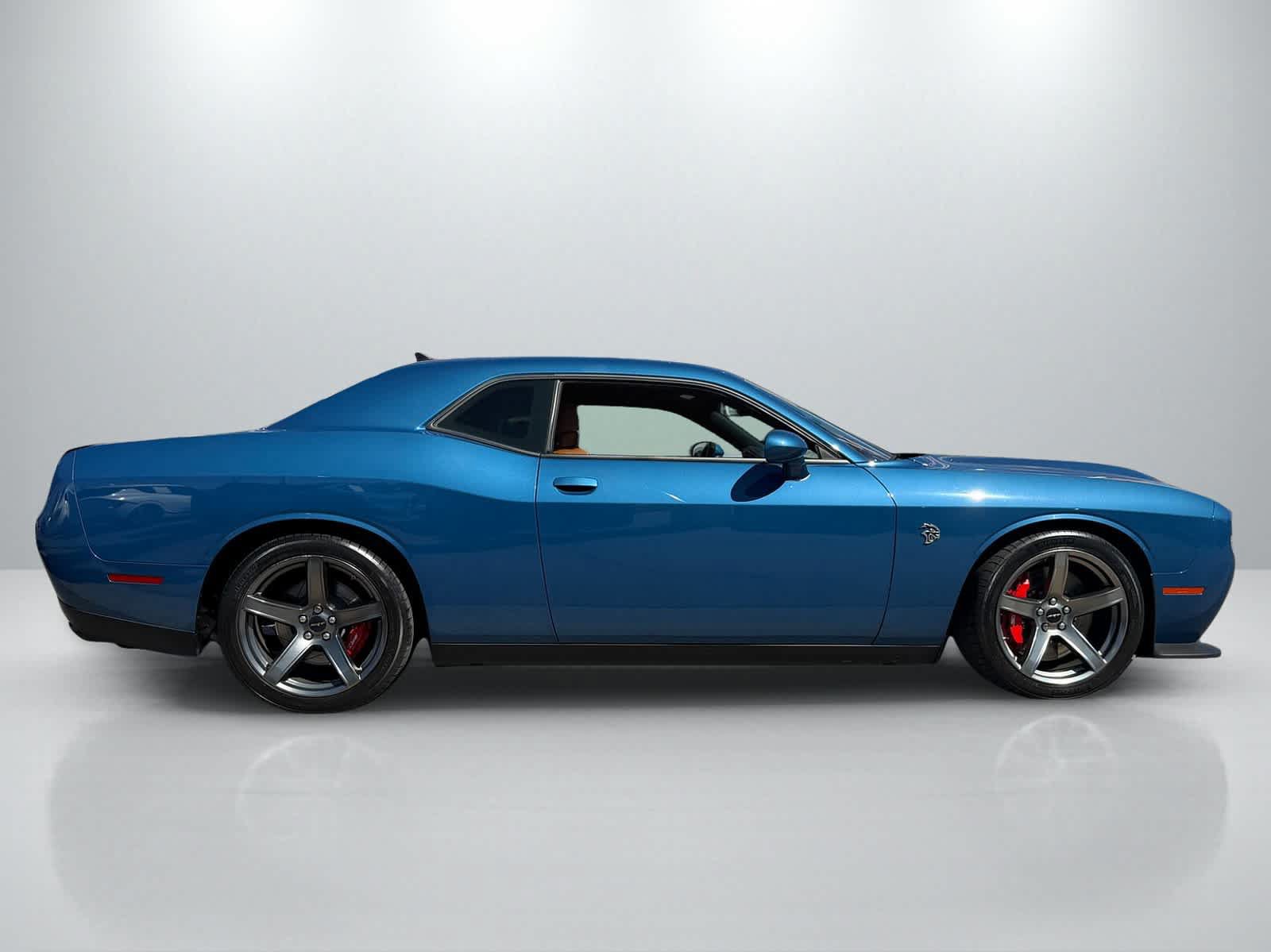 Used 2022 Dodge Challenger SRT Hellcat w/ Plus Package RWD image 8