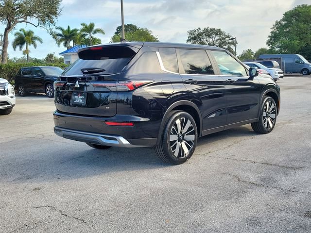 New 2026 Mitsubishi Outlander SE FWD image 6