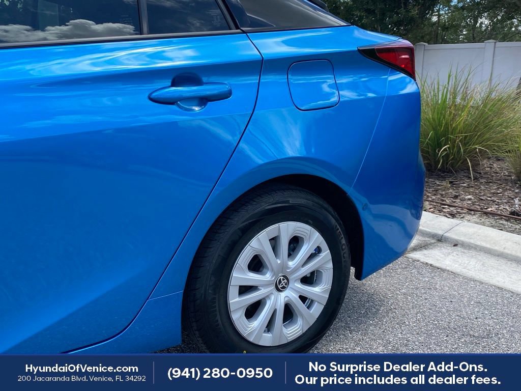 Used 2022 Toyota Prius LE FWD image 58