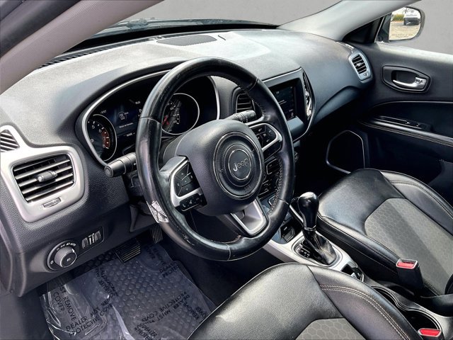 Used 2019 Jeep Compass Latitude w/ Popular Equipment Group AWD/4WD image 14