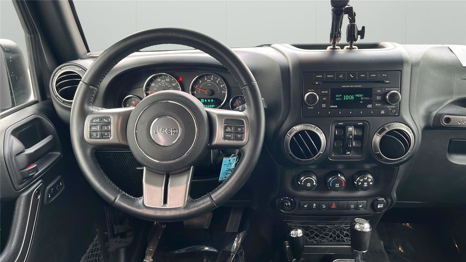 Used 2018 Jeep Wrangler Altitude image 9