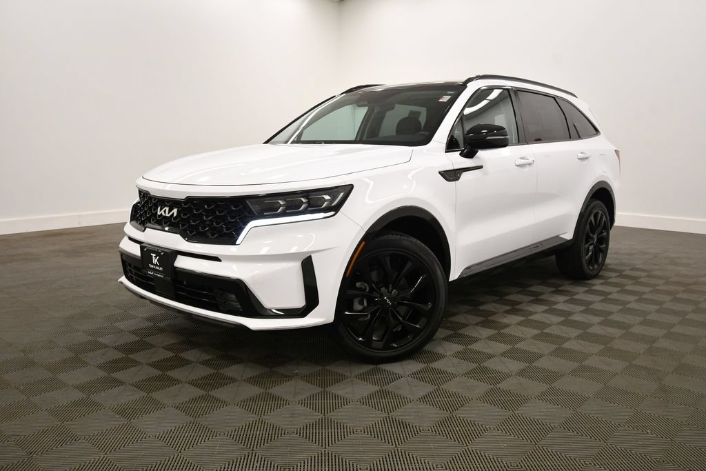 Certified 2023 Kia Sorento SX AWD/4WD image 2