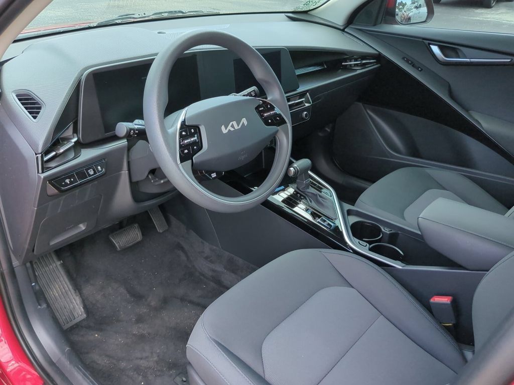 Certified 2025 Kia Niro LX FWD image 20