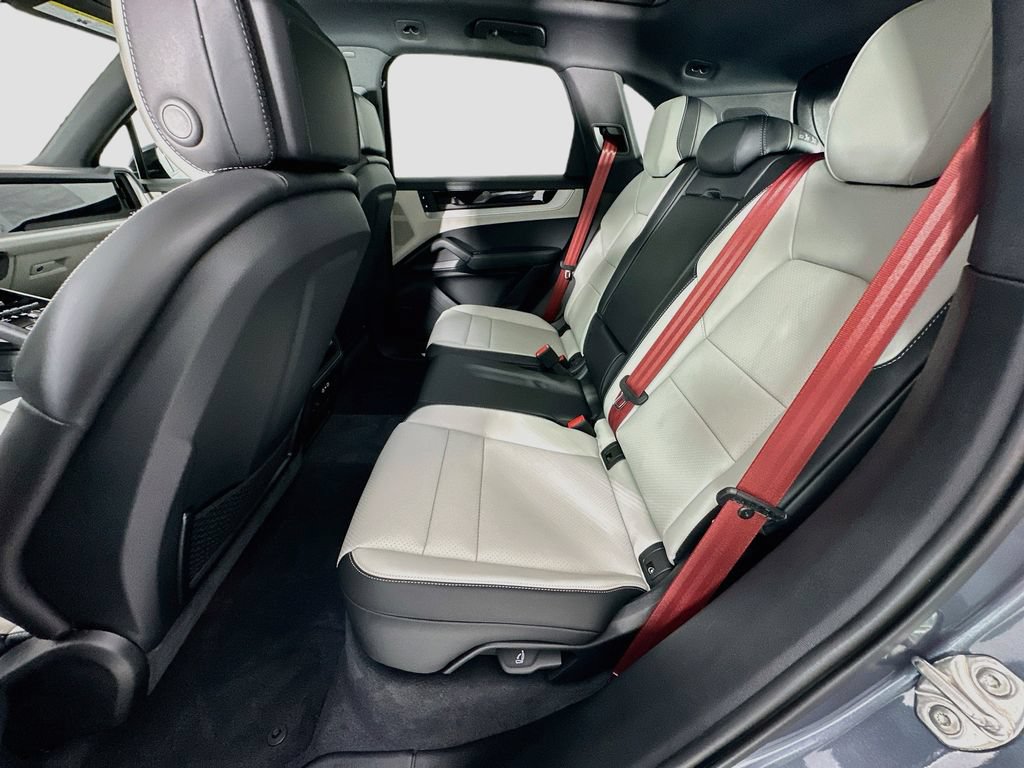 New 2026 Porsche Cayenne AWD/4WD image 24