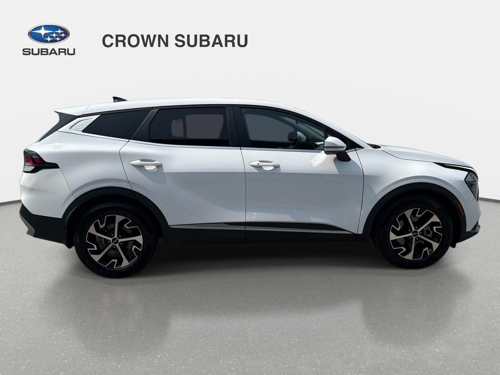 Used 2023 Kia Sportage EX FWD image 4