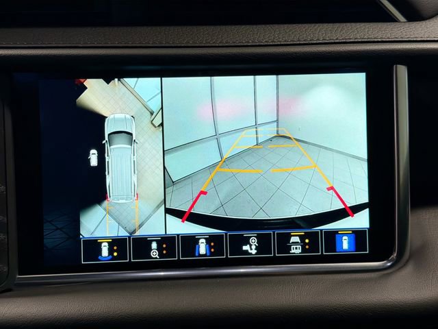 Used 2024 GMC Yukon Denali w/ Max Trailering Package image 13
