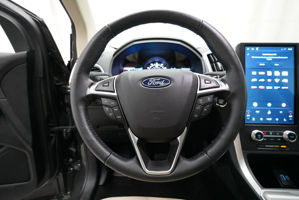 Used 2024 Ford Edge SEL w/ Convenience Package AWD/4WD image 4
