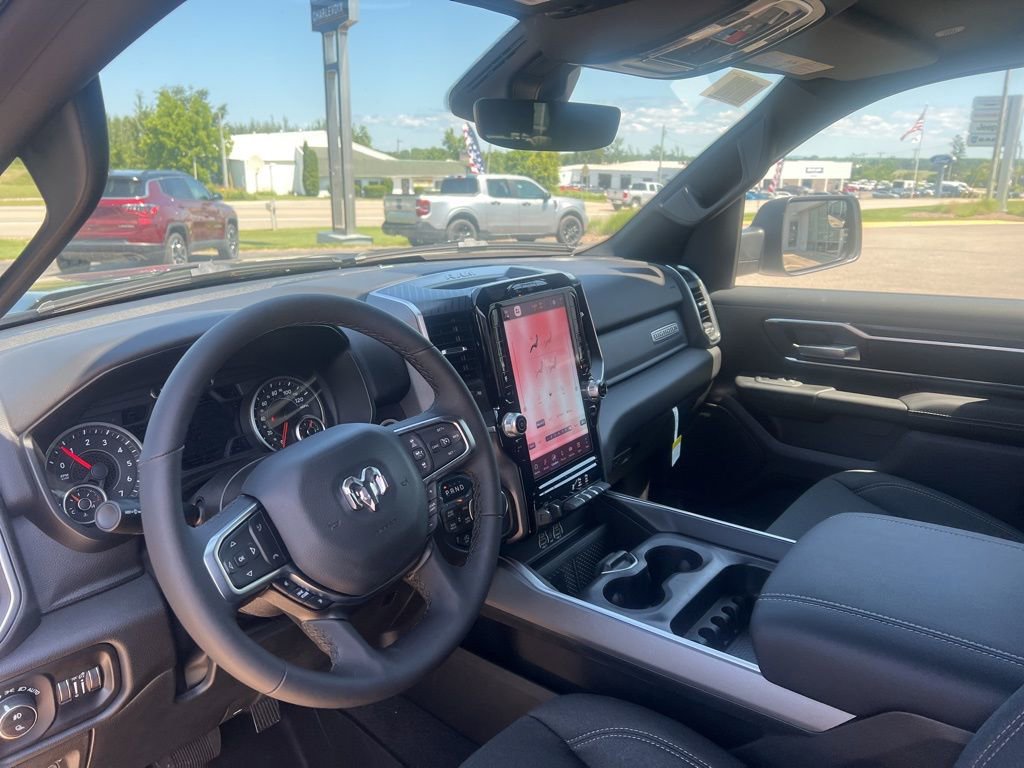New 2026 RAM 1500 4x4 Crew Cab image 11