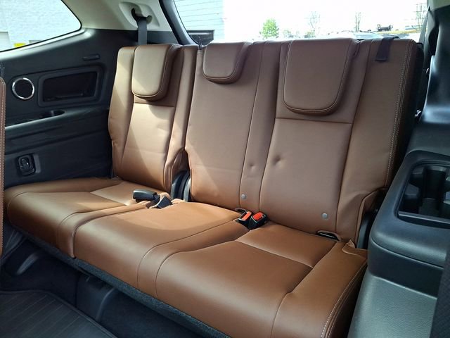 Used 2022 Subaru Ascent Touring image 11