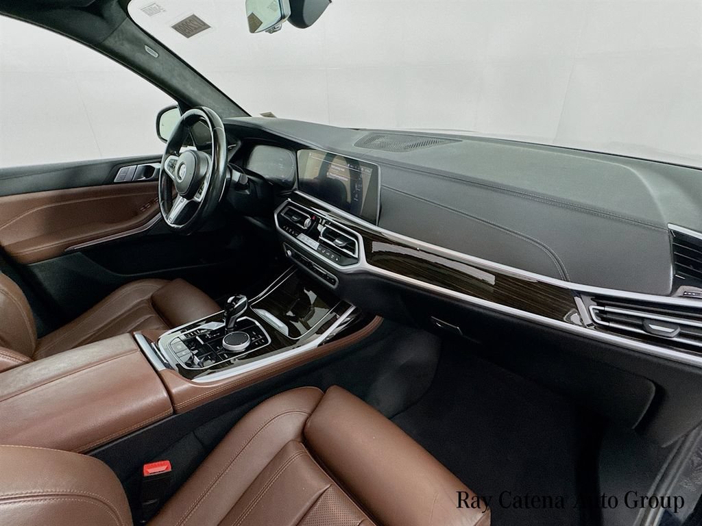 Used 2021 BMW X7 xDrive40i w/ M Sport Package AWD/4WD image 31