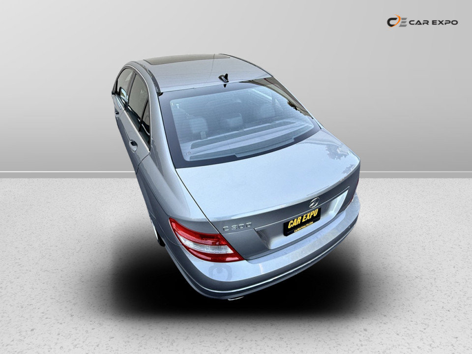 Used 2011 Mercedes-Benz C 300 Sedan image 18