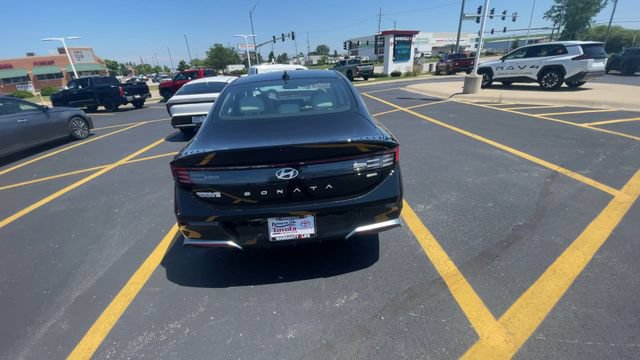 Used 2025 Hyundai Sonata SEL FWD image 9
