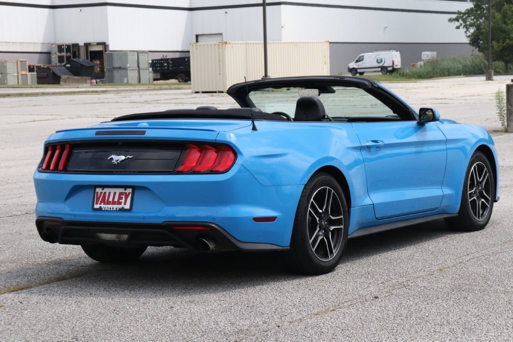 Used 2023 Ford Mustang Convertible RWD image 8