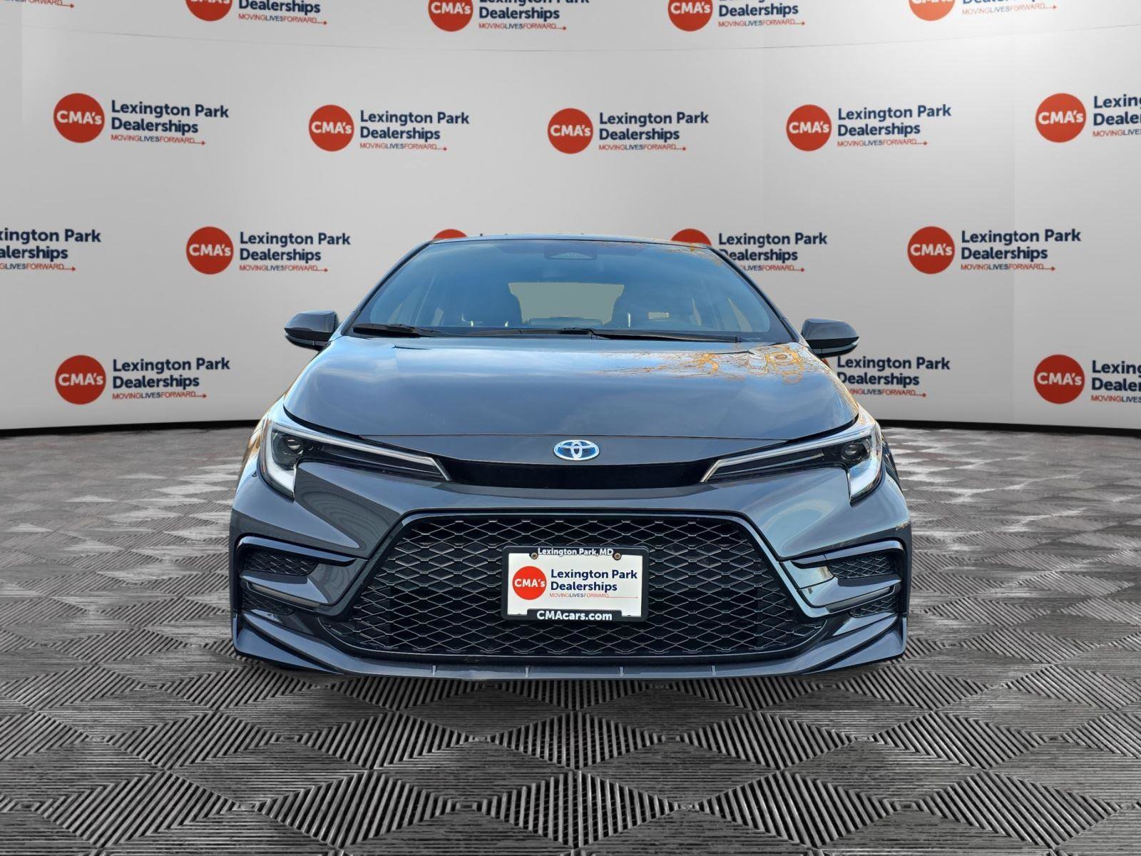 Used 2023 Toyota Corolla SE w/ Carpet Mat Package (TMS) image 2