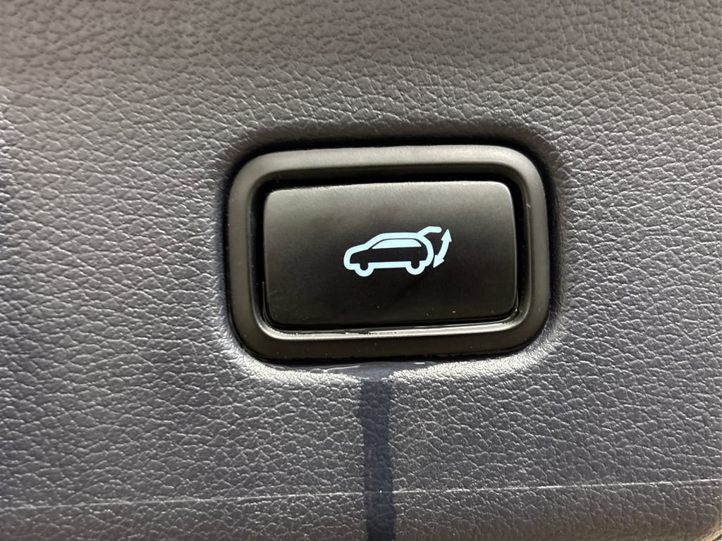 Used 2022 Hyundai Palisade Calligraphy image 15