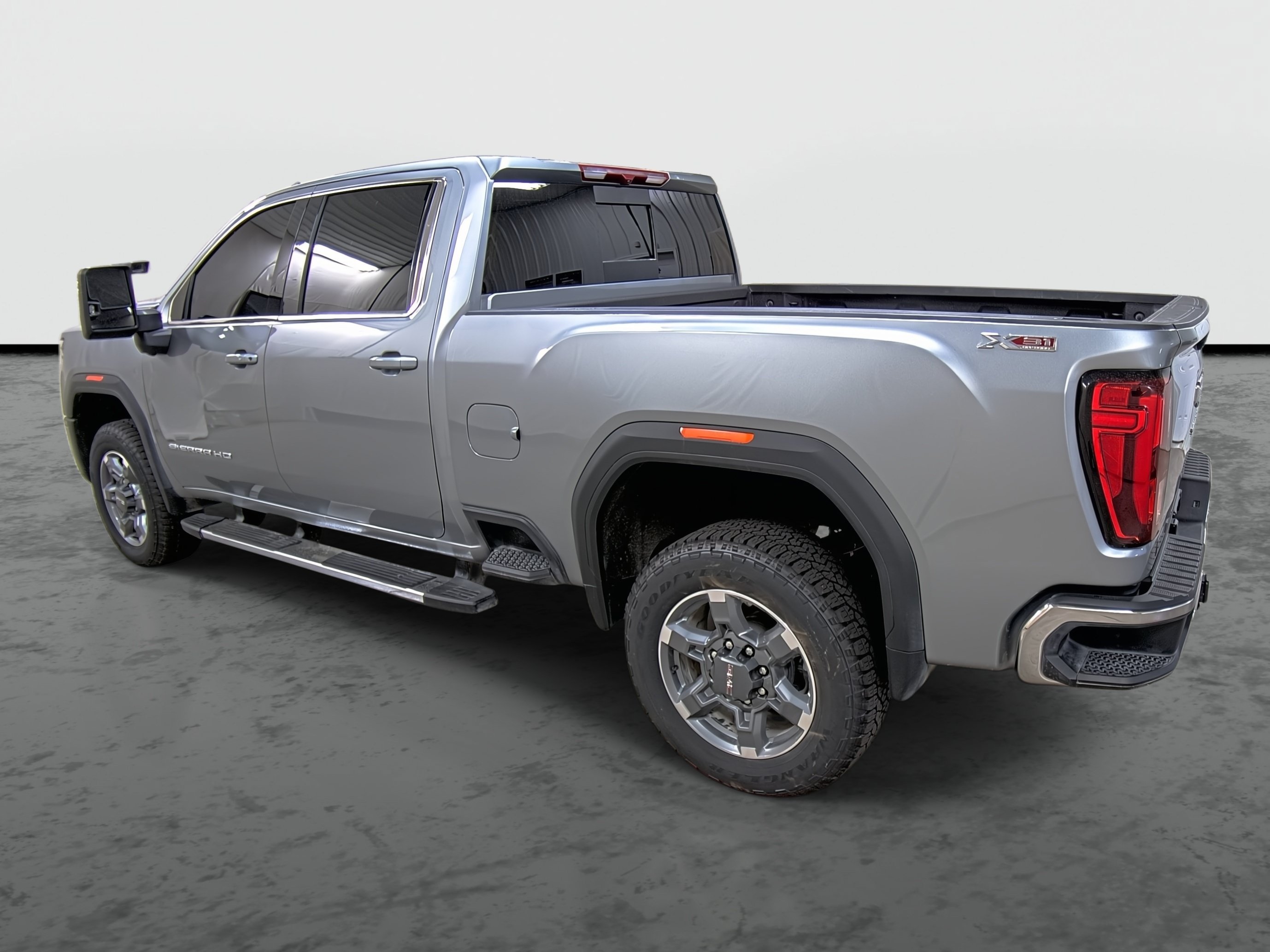 Used 2026 GMC Sierra 3500 SLE w/ SLE Value Package AWD/4WD image 2