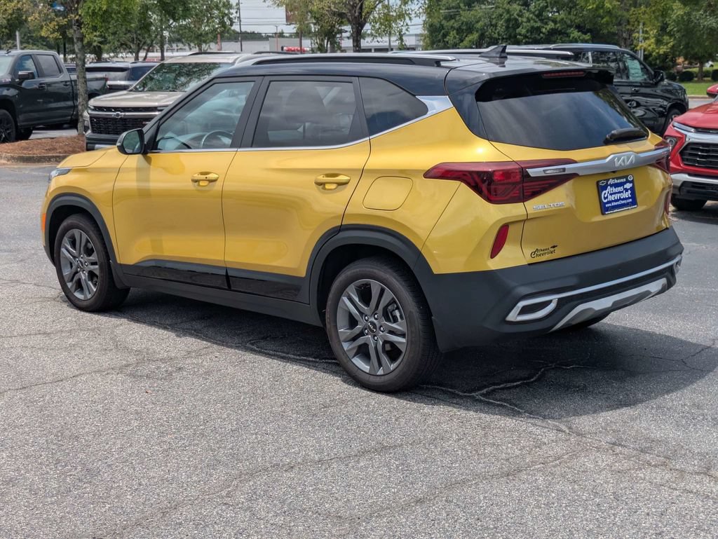Used 2023 Kia Seltos S w/ Navigation Package FWD image 6