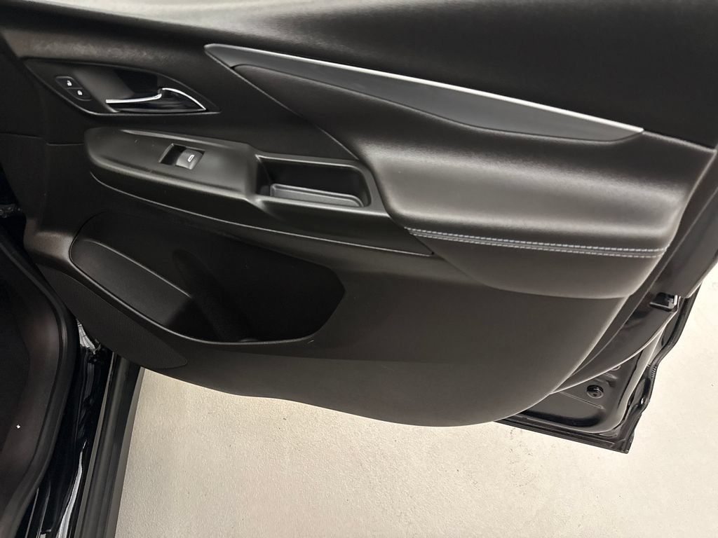 Certified 2023 Chevrolet Bolt LT FWD image 30