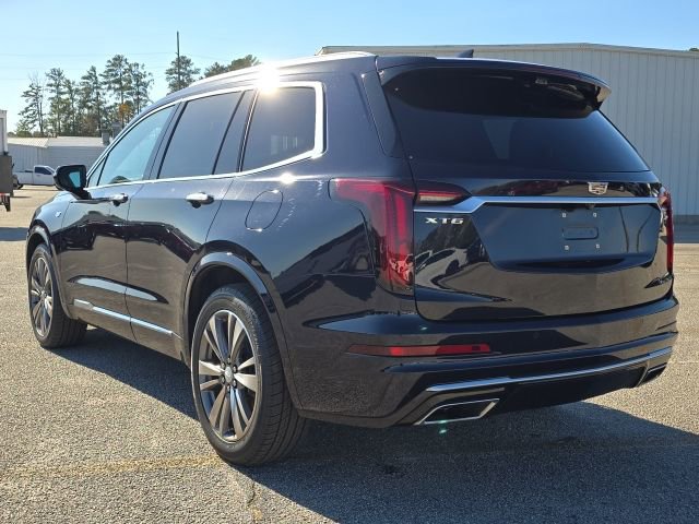 Used 2021 Cadillac XT6 Premium Luxury image 3