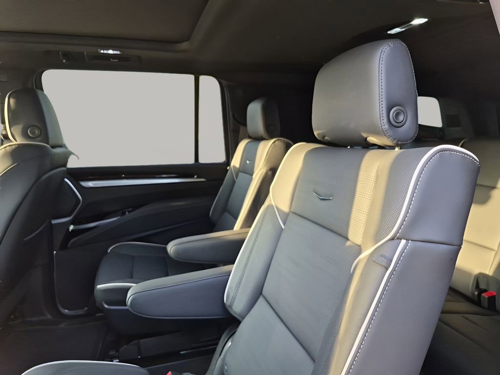 New 2026 Cadillac Escalade ESV Luxury w/ Touring Package AWD/4WD image 22