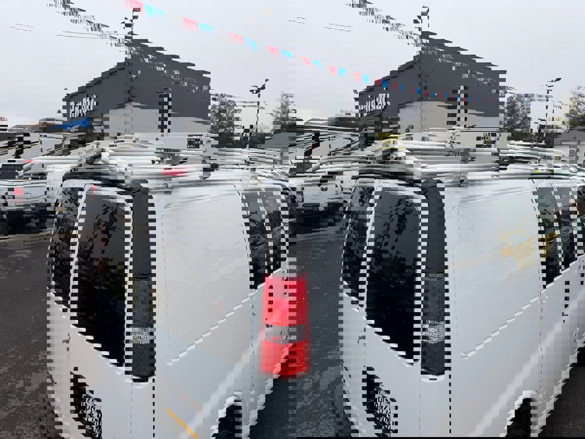 Used 2022 Chevrolet Express 2500 w/ Driver Convenience Package image 12