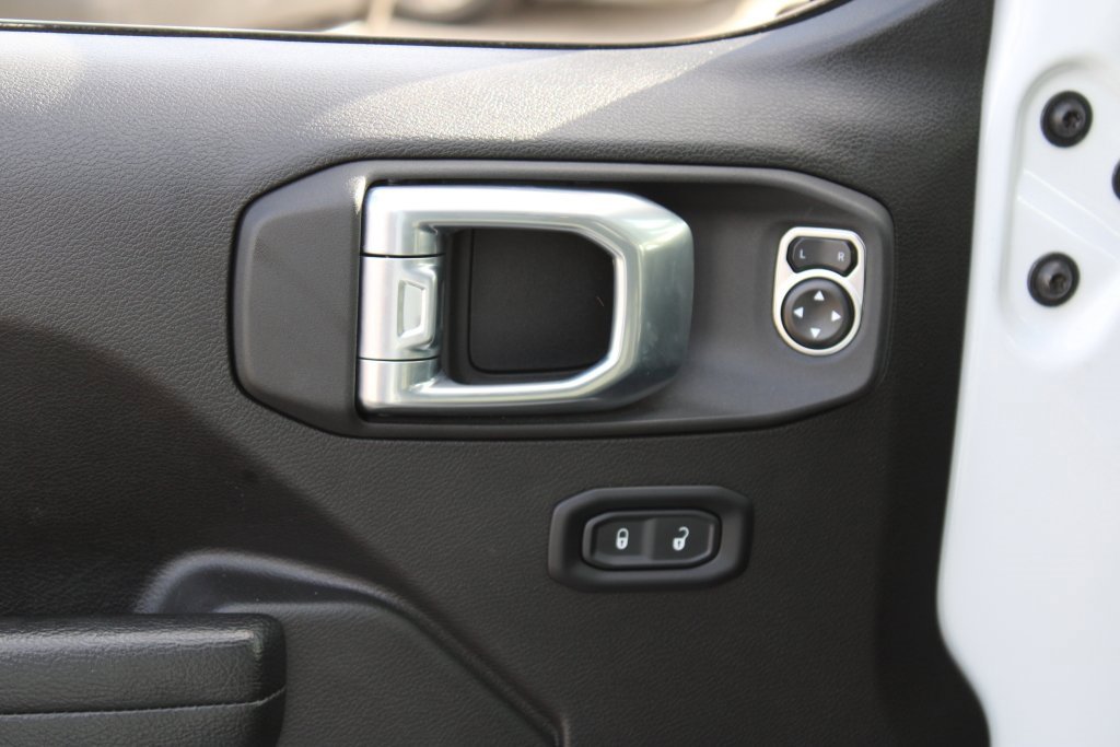 Used 2024 Jeep Wrangler Unlimited image 10