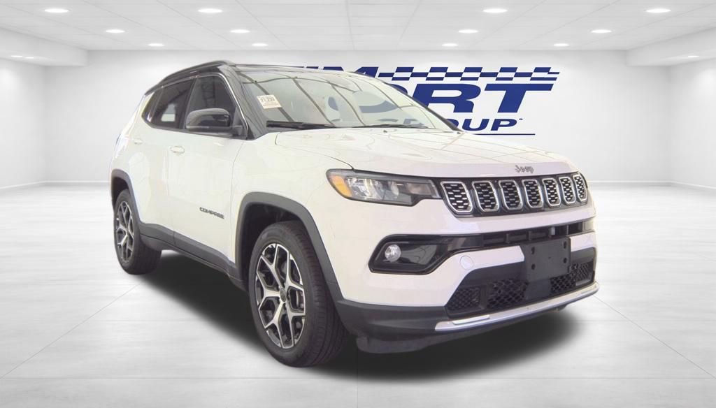 Used 2025 Jeep Compass Limited image 4