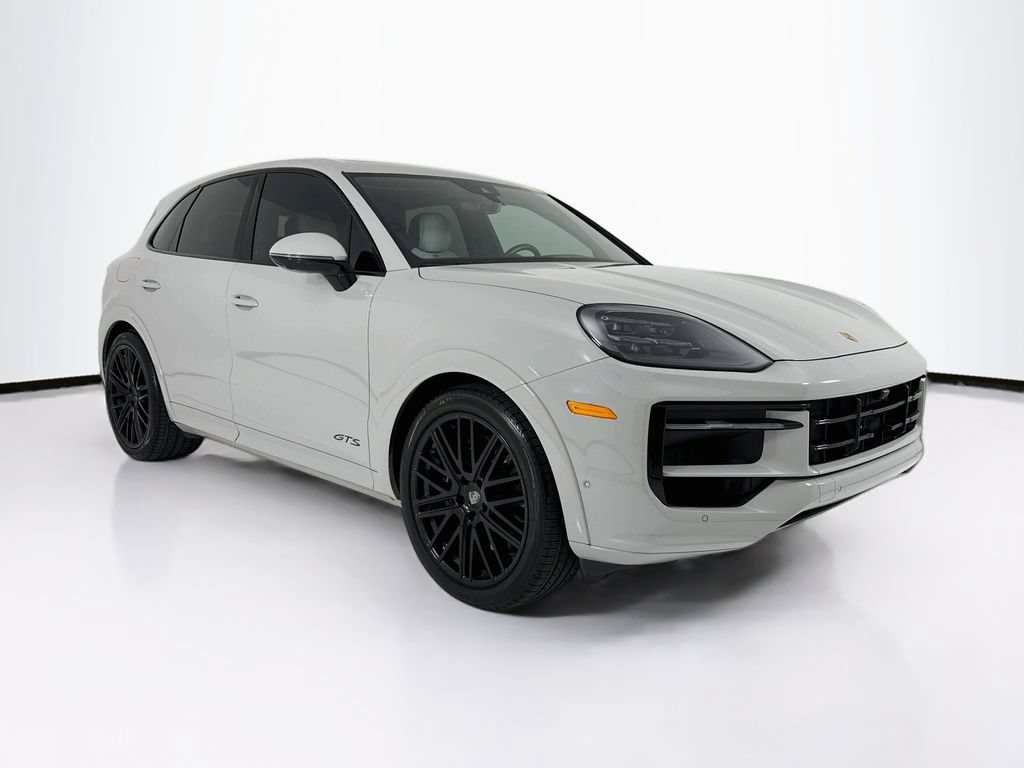 Certified 2025 Porsche Cayenne GTS AWD/4WD image 7