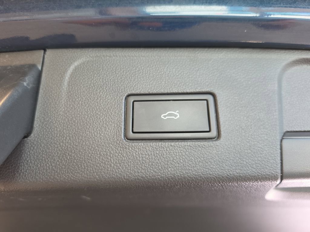 Used 2022 Volkswagen Atlas SEL Premium AWD/4WD image 42
