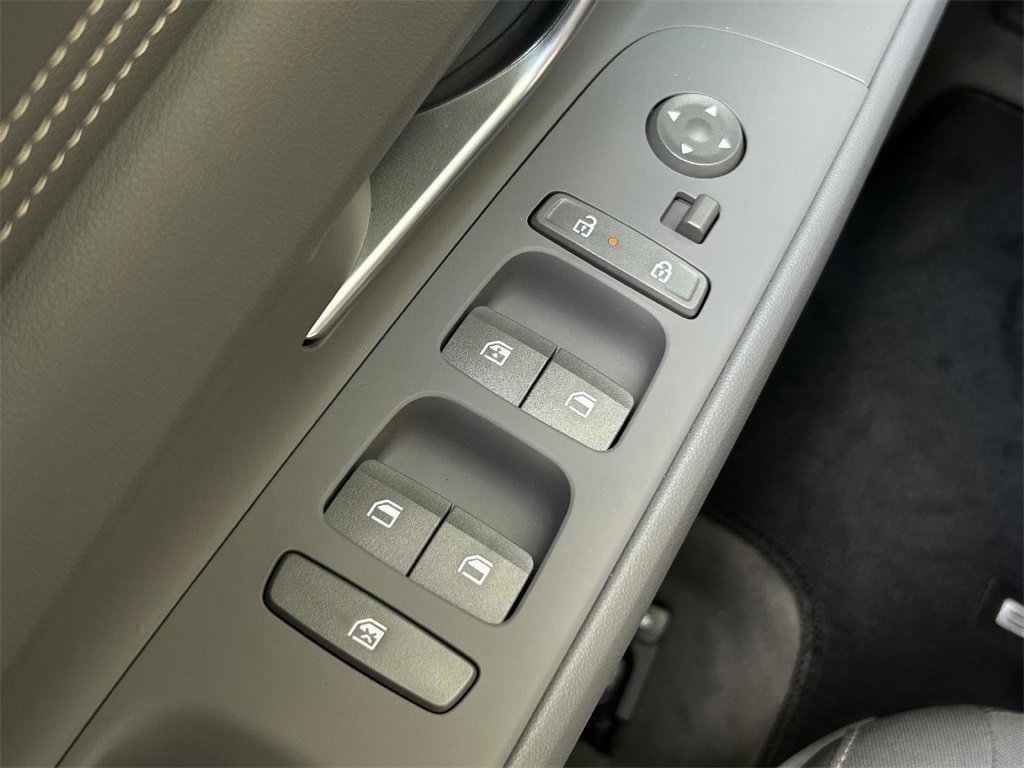 Used 2024 Hyundai Elantra SEL w/ Convenience Package image 26