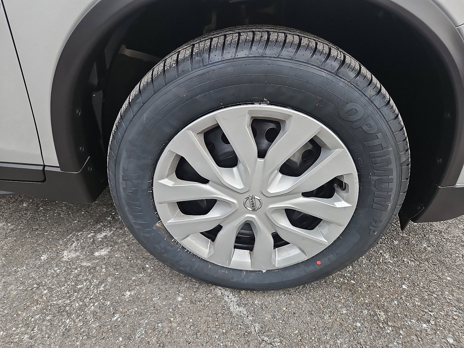 Certified 2019 Nissan Rogue S image 8