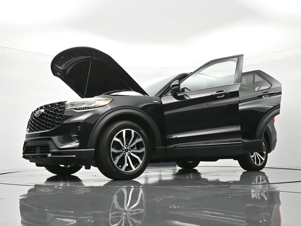 Certified 2025 Ford Explorer ST-Line w/ Premium Package image 50