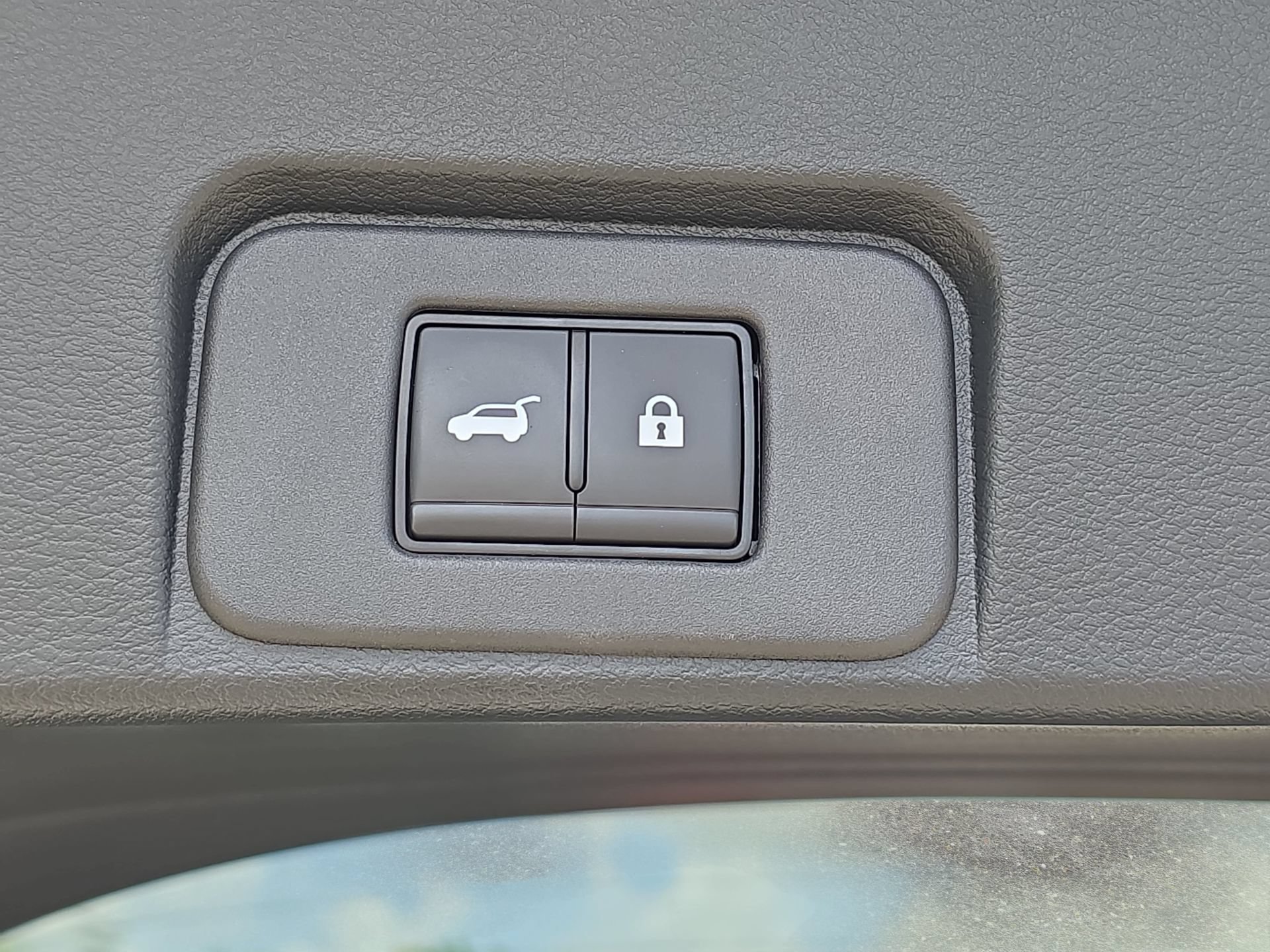Used 2024 Nissan Rogue SL w/ SL Premium Package AWD/4WD image 13