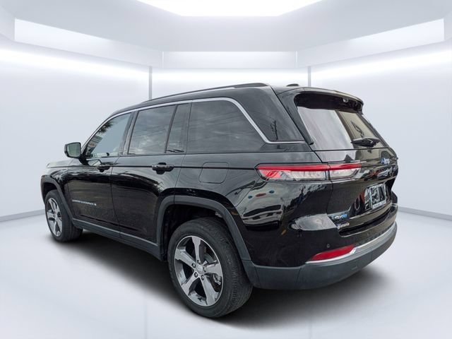 Used 2022 Jeep Grand Cherokee Limited 4xe w/ Luxury Tech Group II AWD/4WD image 5