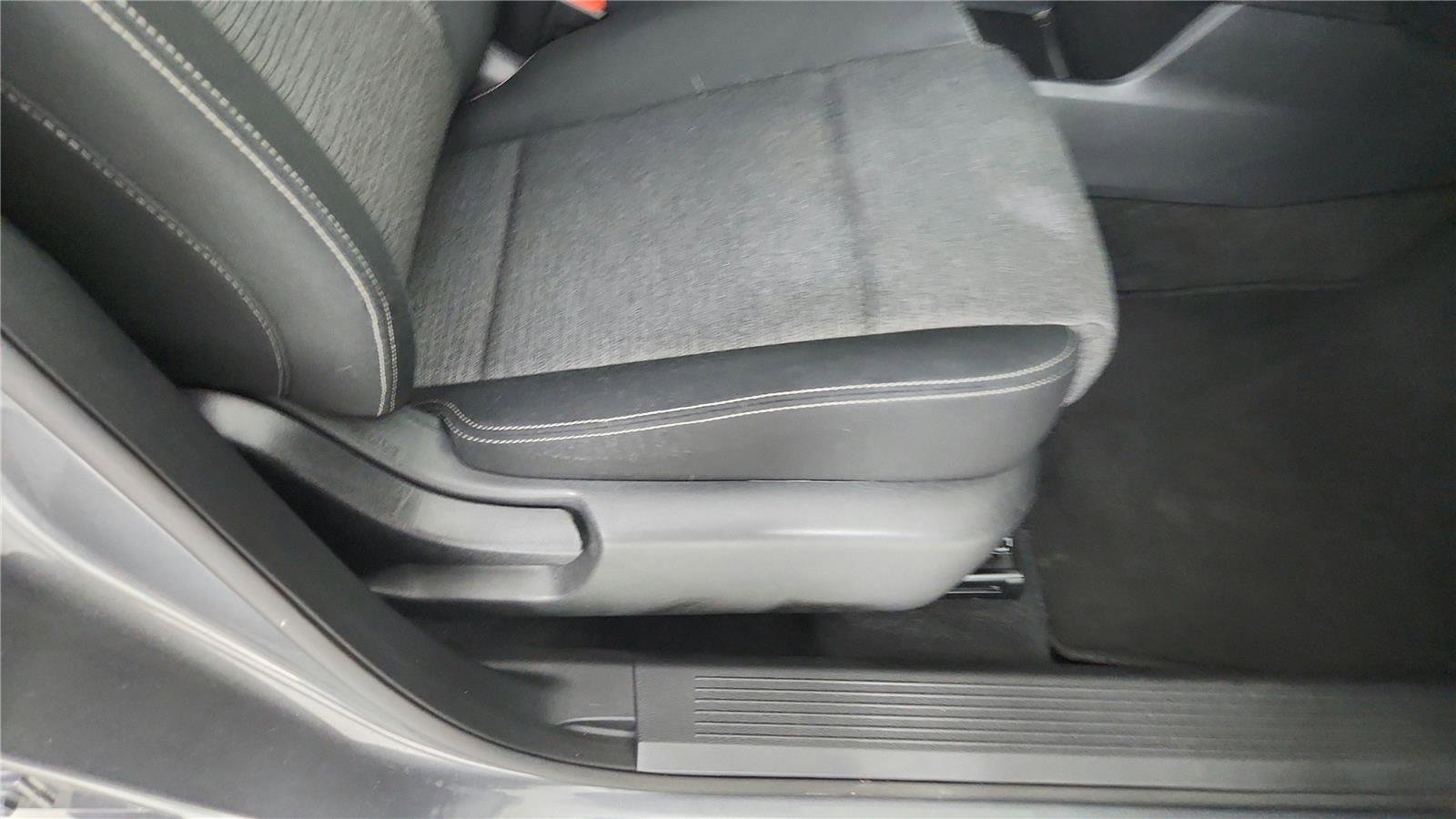 Used 2023 Nissan Rogue SV FWD image 20