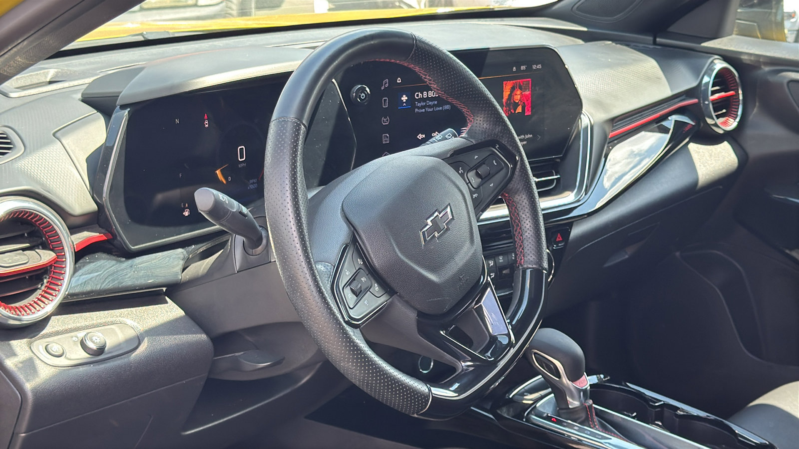 Used 2024 Chevrolet Trax RS w/ Sunroof Package image 10