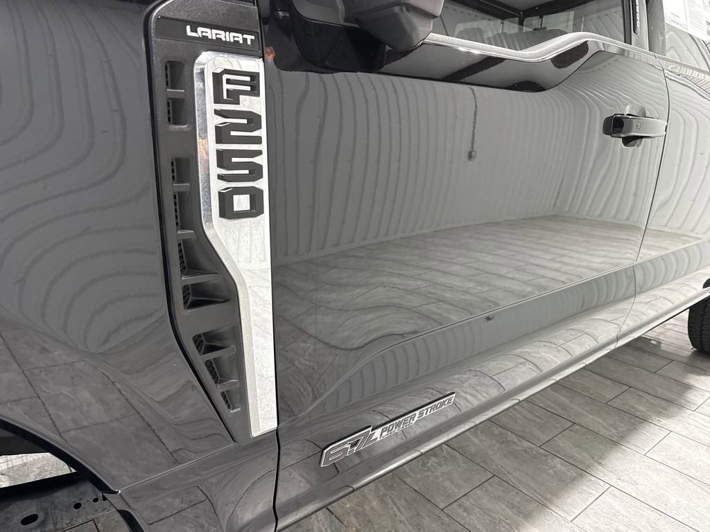 Used 2024 Ford F250 Lariat image 33