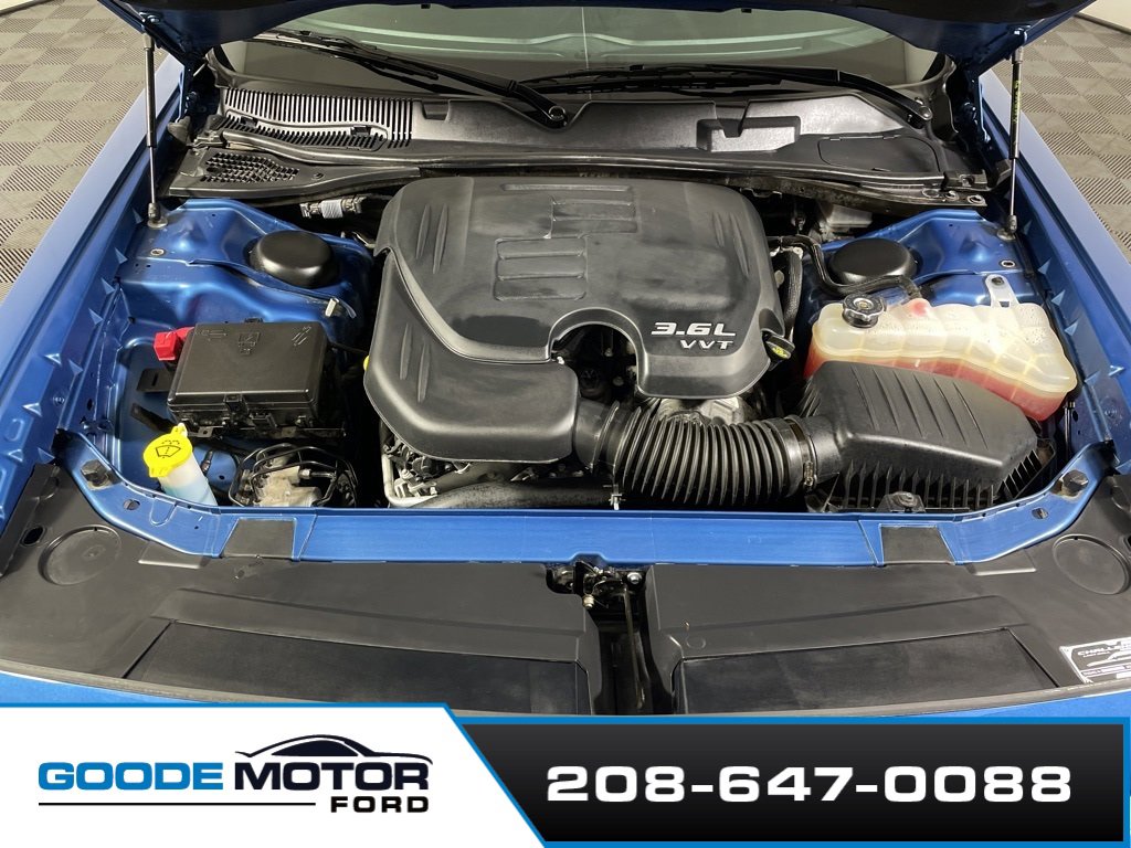 Used 2023 Dodge Challenger SXT w/ Blacktop Package image 28