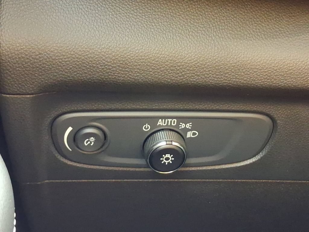 Used 2022 Buick Envision Preferred AWD/4WD image 28
