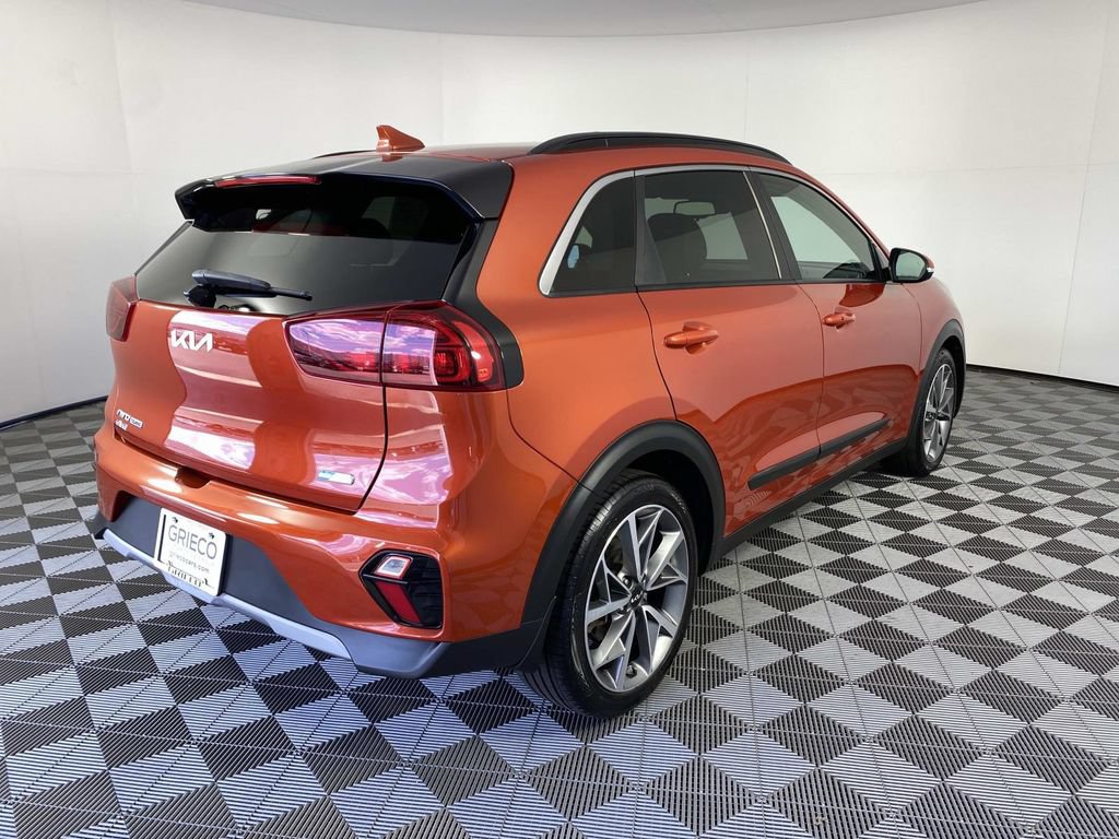 Used 2022 Kia Niro Touring Special Edition FWD image 9