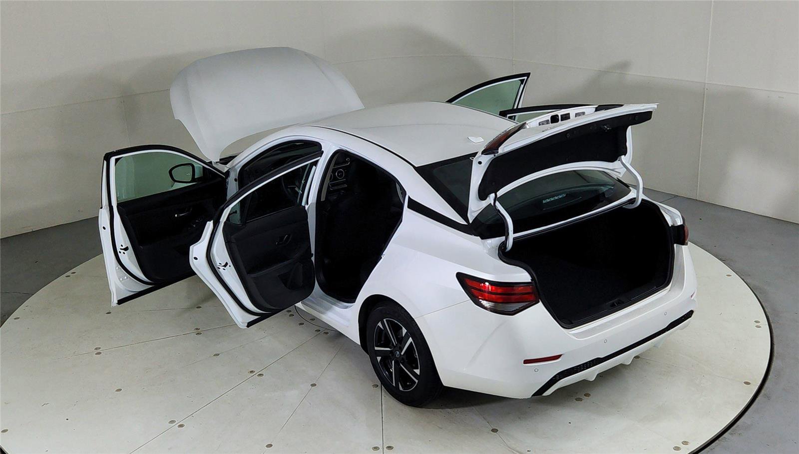 Used 2024 Nissan Sentra SV image 27