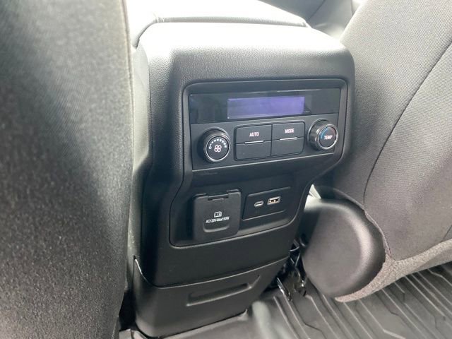 Certified 2023 GMC Acadia SLE w/ Driver Convenience Package image 20