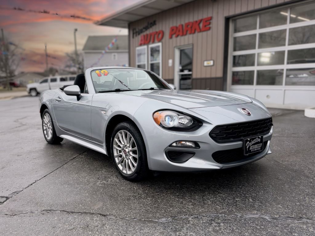 Used 2019 FIAT 124 Spider Classica w/ Technology Group image 2