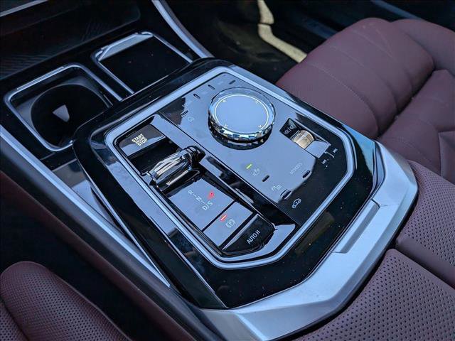 New 2026 BMW 750e xDrive AWD/4WD image 15