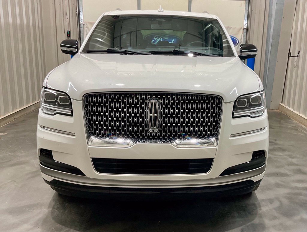 Used 2024 Lincoln Navigator Reserve AWD/4WD image 5