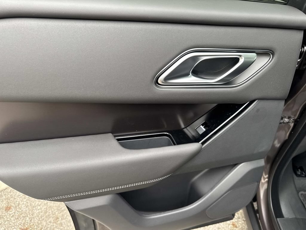 New 2026 Land Rover Range Rover Velar Belgravia AWD/4WD image 12